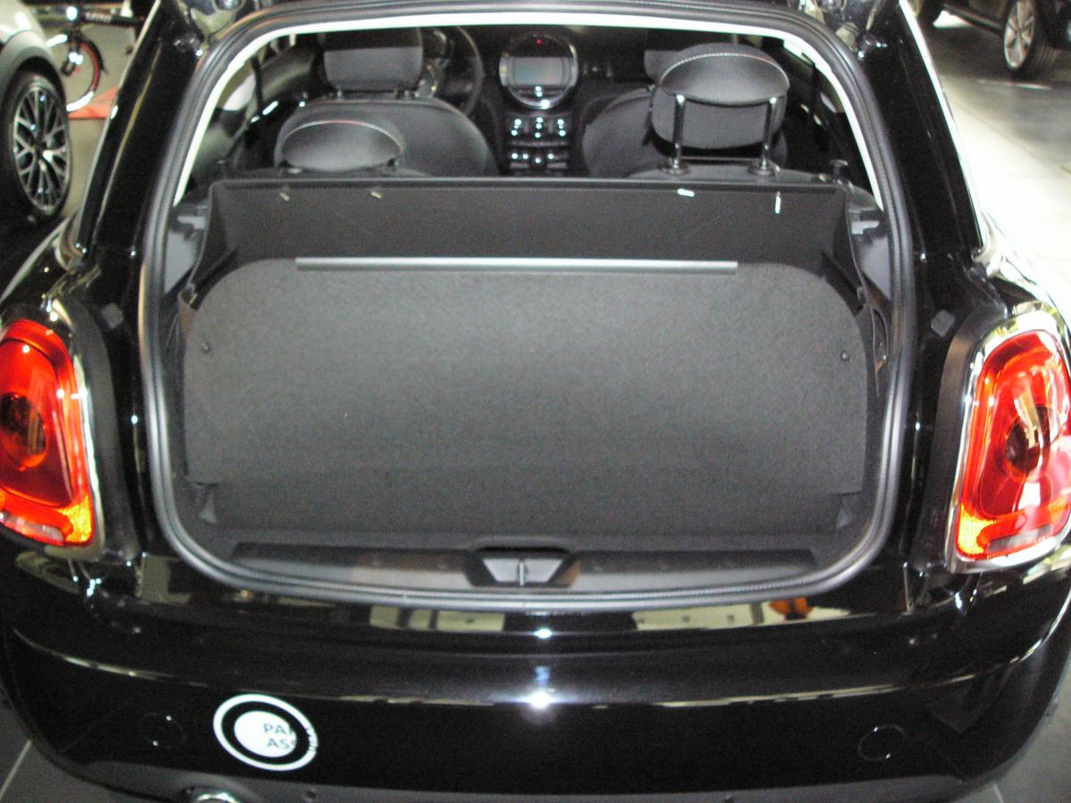 Hoher Kofferraumschutz für Mini 3 Türer,  Rückenlehne verstellbar