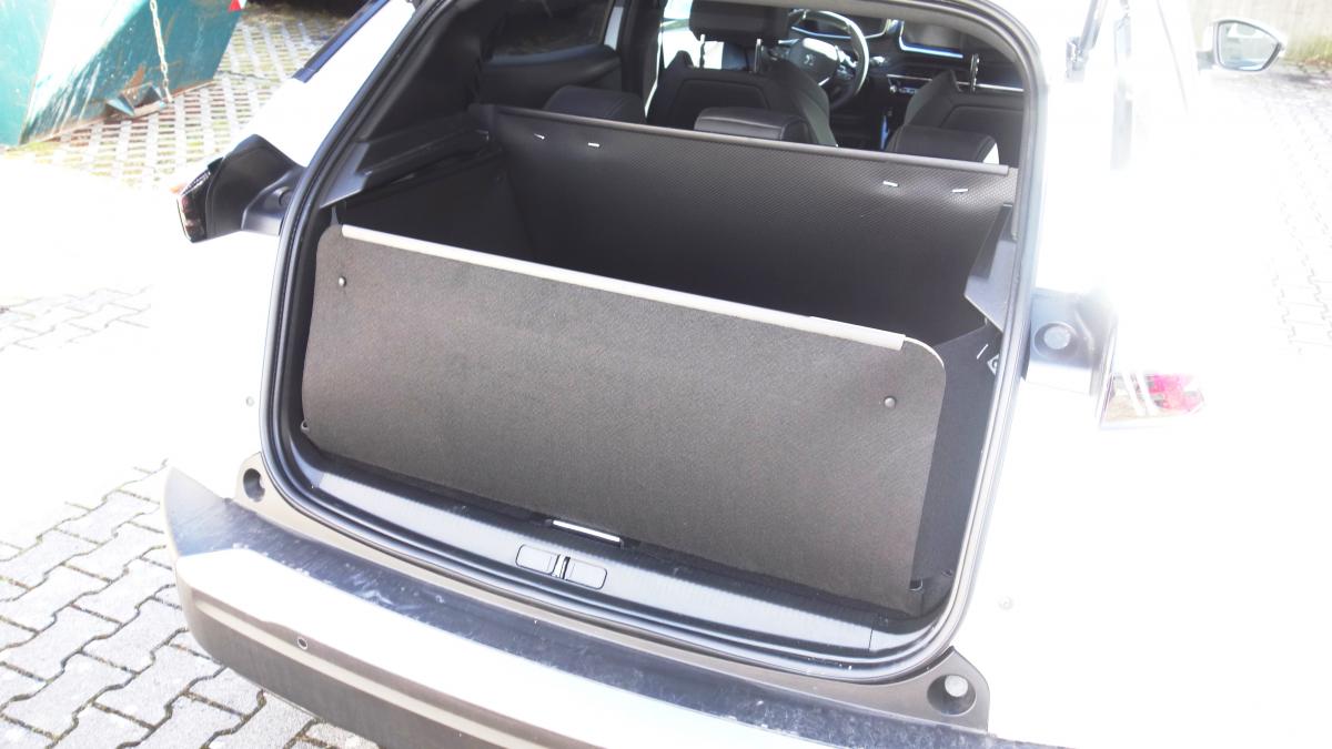 Kofferraumwanne, rundum hoch und wasserdicht und rutschhemmend für Peugeot e2008
