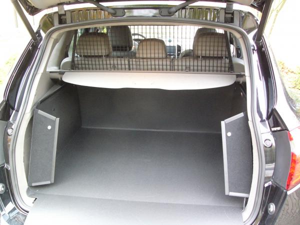 Sie haben nicht nur für den gesamten Kofferraum von Porsche Cayenne, sondern auch für die Ladekante und Stoßstange professionellen und zuverlässigen Schutz vor Schmutz und Beschädigung. Der inhaenger ist selbststehend, ohne Klettverschlüsse, Bänder oder S