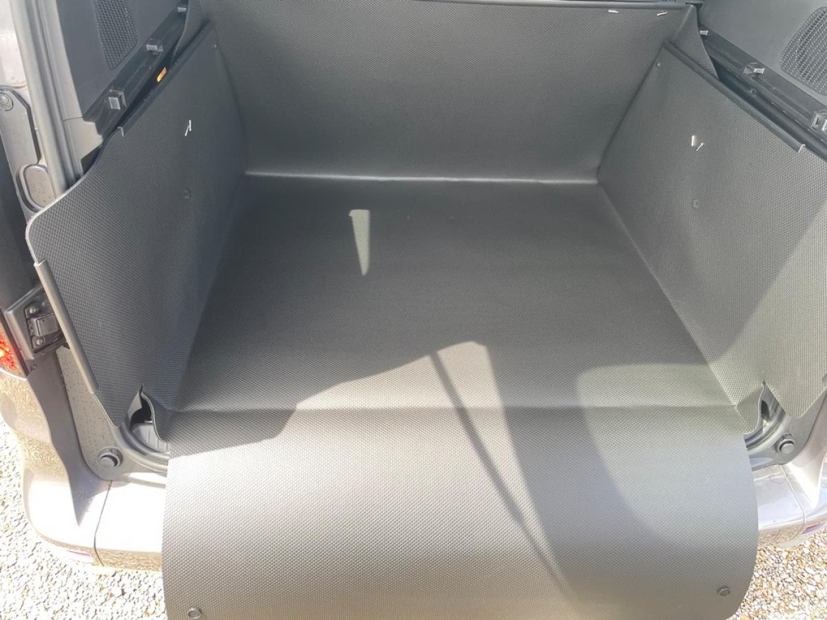 Eine besondere Kofferraumwanne für Renault Kangoo