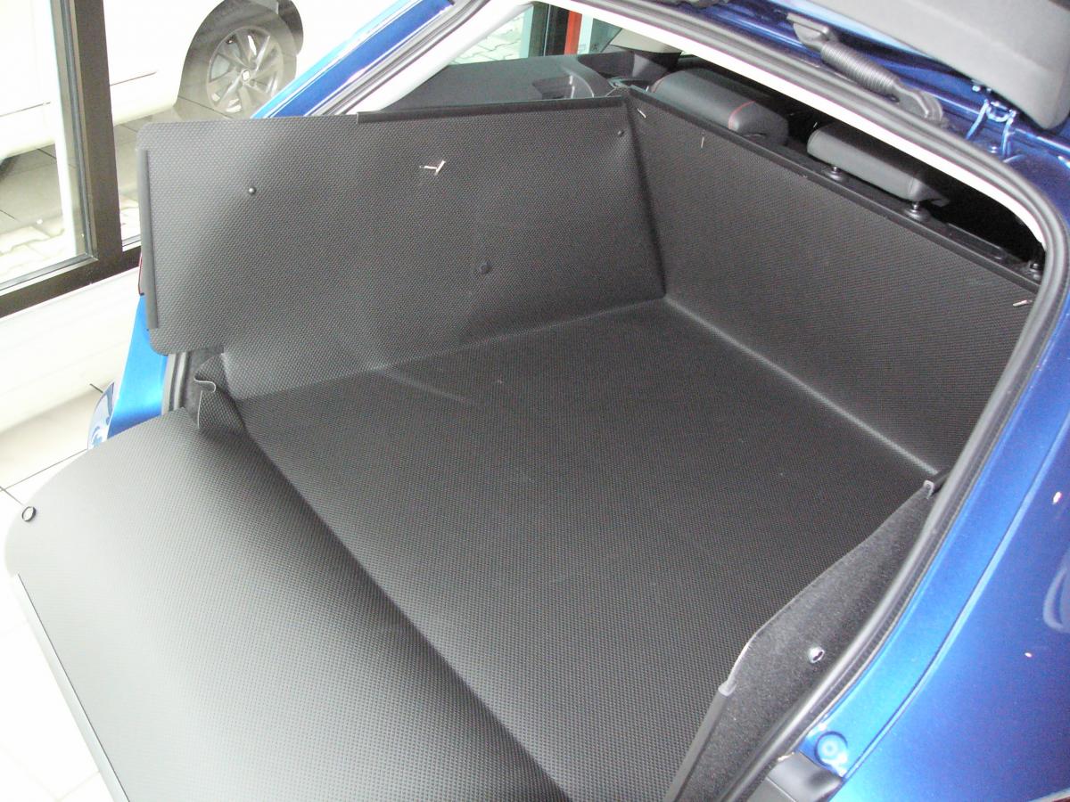 Kofferraumwanne Leon ST,  Rundumschutz, wasserdicht, unverwüstlich gegen Schmutz und Beschädigung