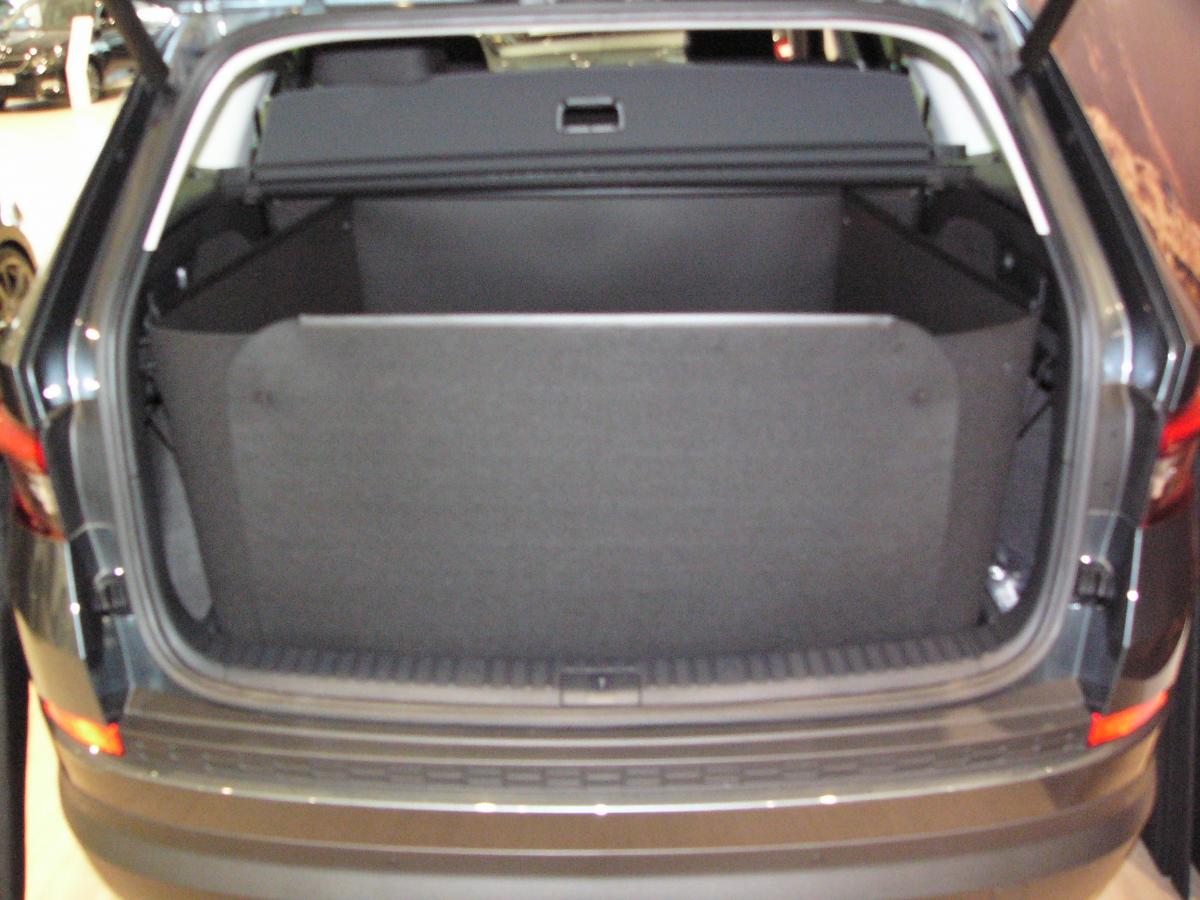 Professionelle Kofferraumwanne Skoda Kodiaq tiefer Ladeboden.  Stabil, wasserdicht und unverwüstlich