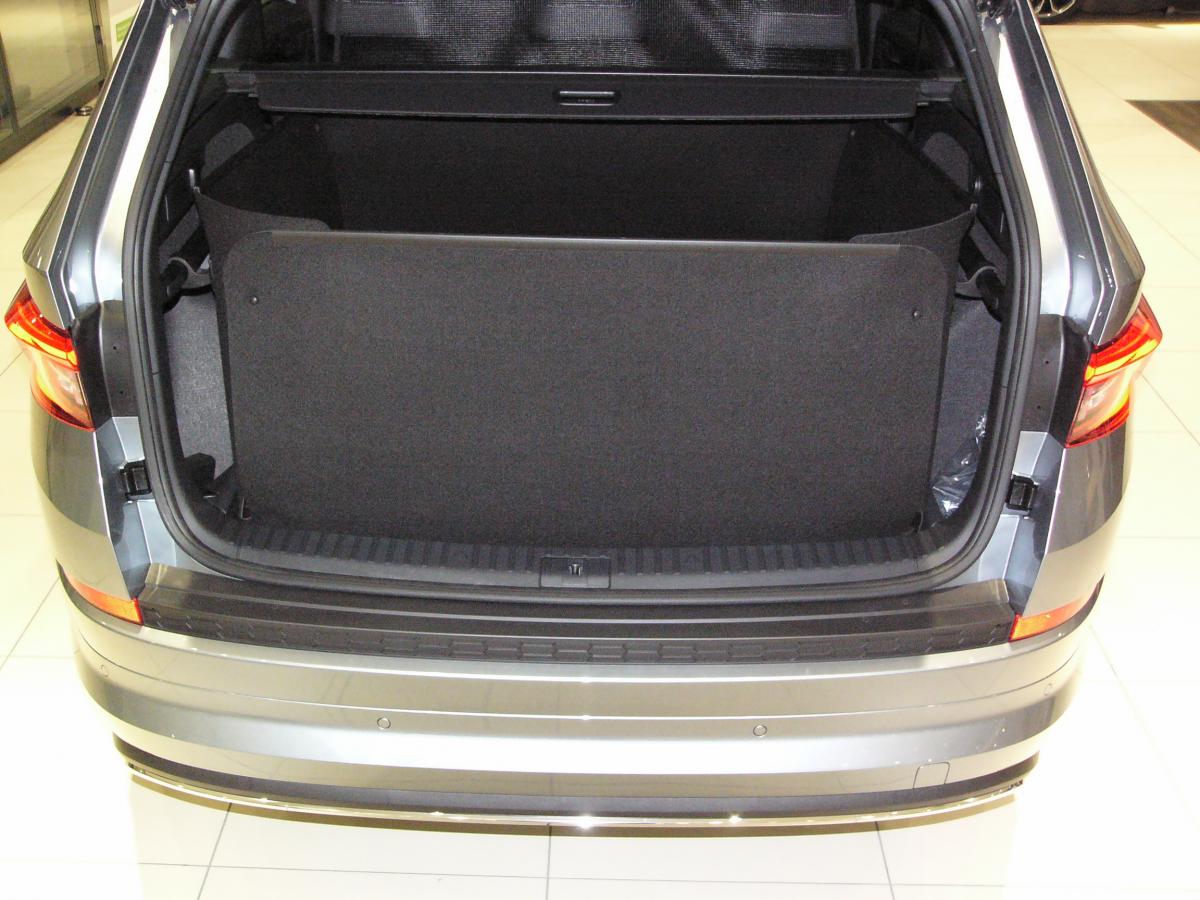 Stabile Kofferraumwanne für Kodiaq 5- / 7-Sitzer ohne Abdeckrollo. Professioneller Kofferraumschutz