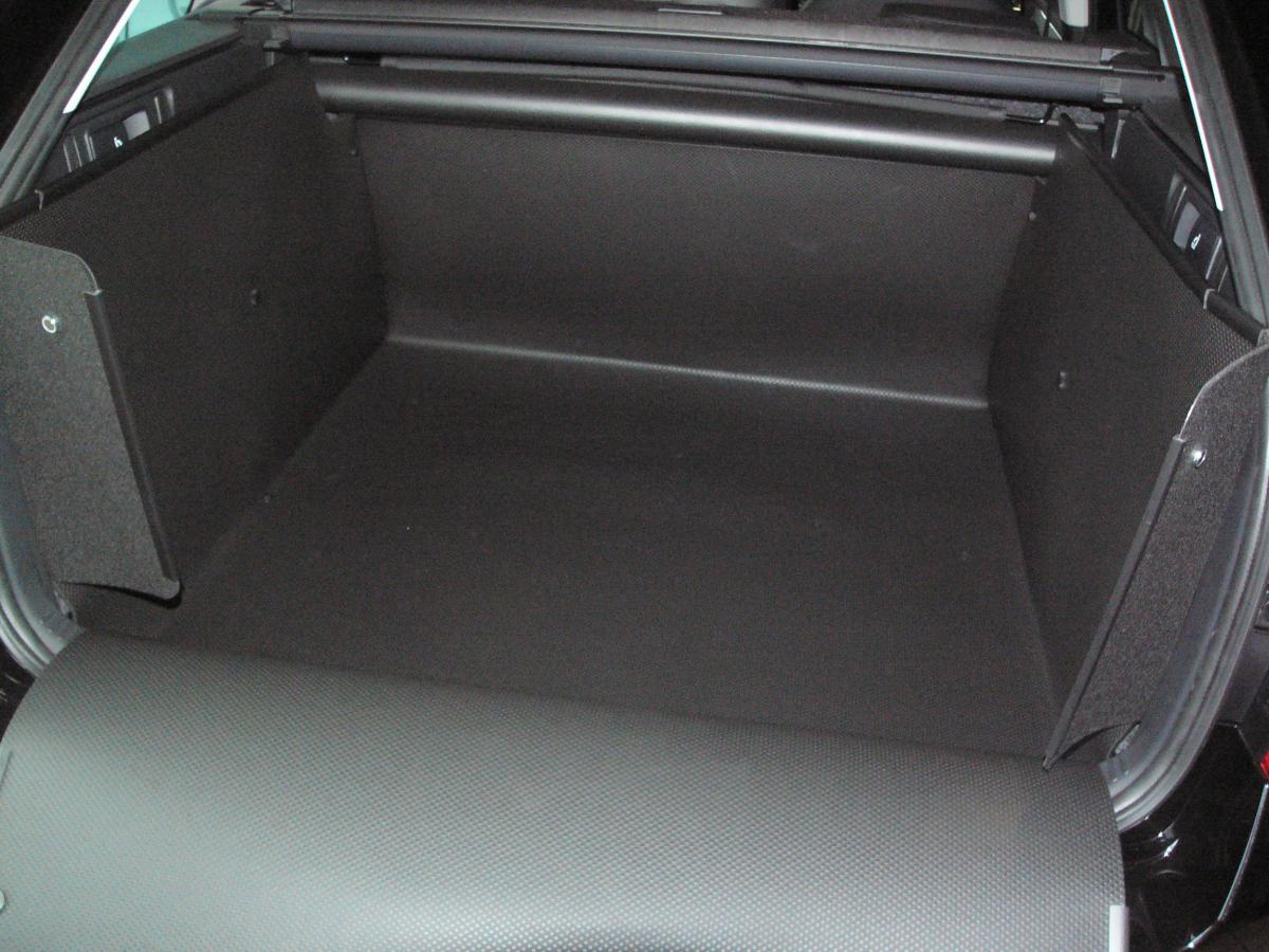 Kofferraumwanne Octavia Combi gegen Schmutz, Nässe und Beschädigung