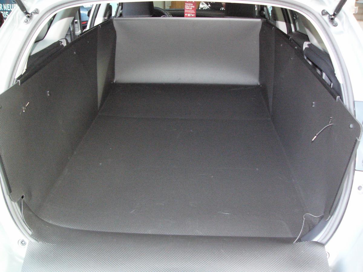 Kofferraumwanne Auris Touring Sports