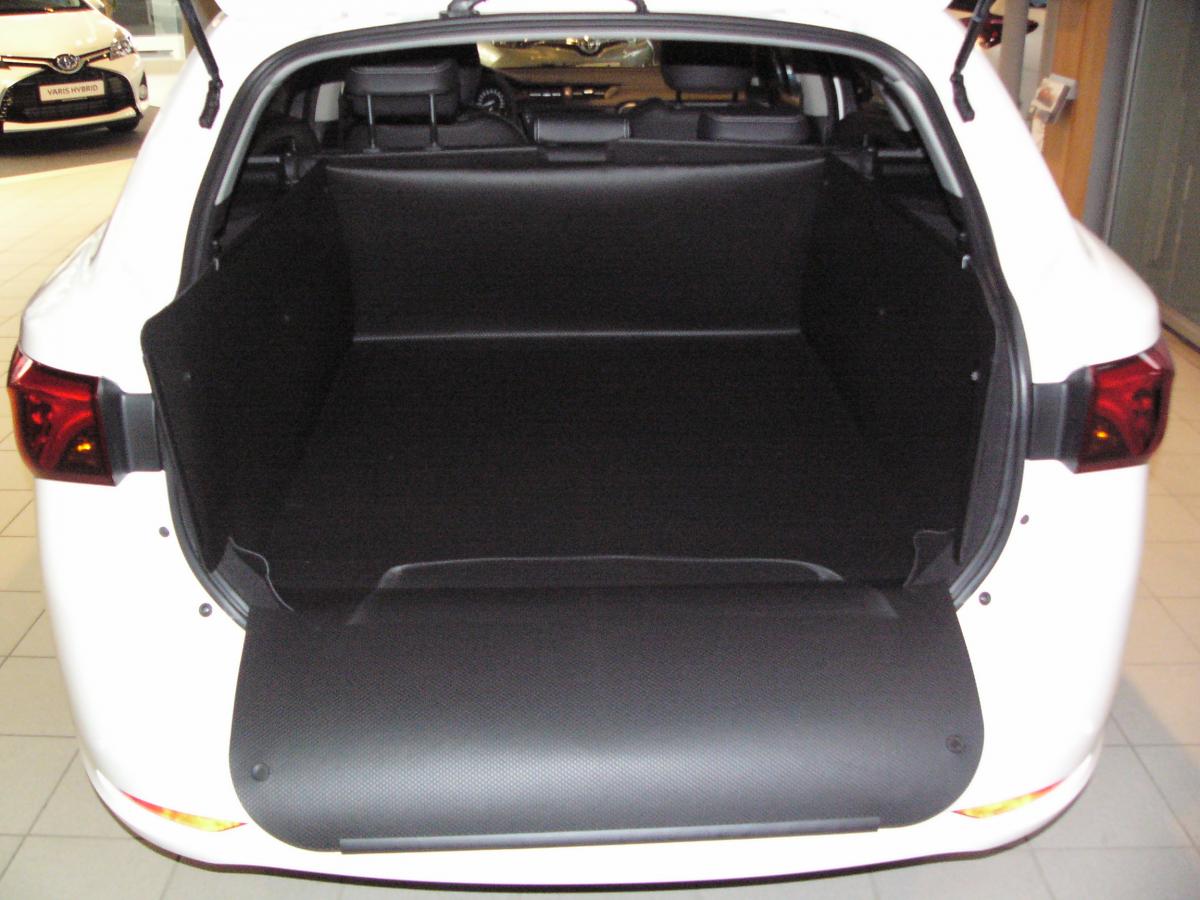 Kofferraumwanne Avensis