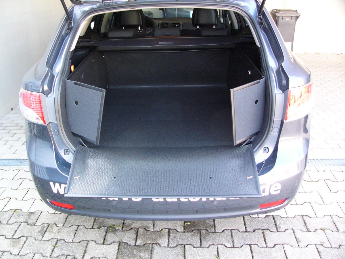 Kofferraumwanne Avensis