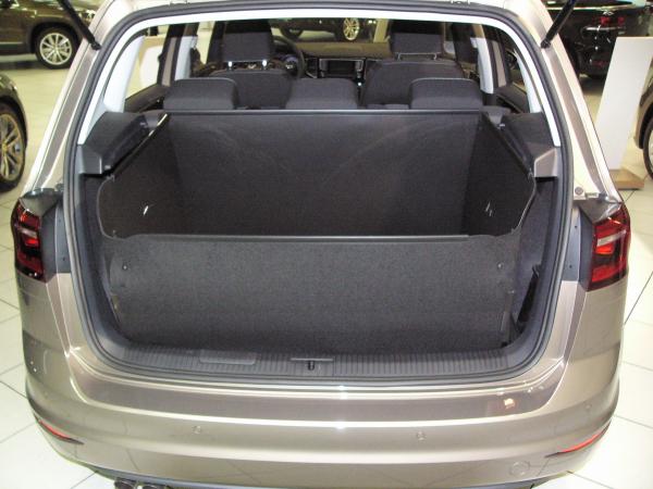Kofferraumwanne Golf Sportsvan. Professioneller Schutz