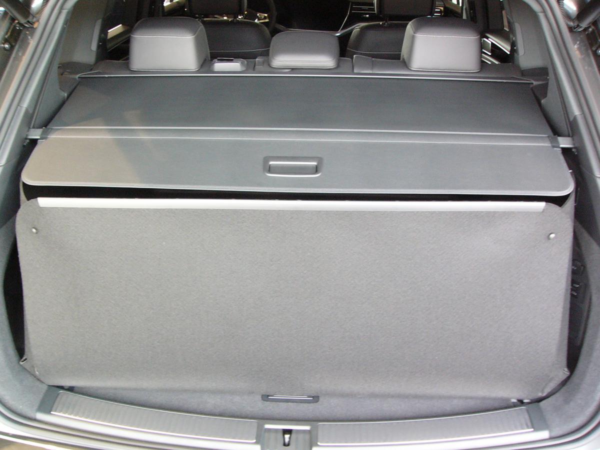Unverwüstliche, selbsttragende Kofferraumwanne für VW Touareg