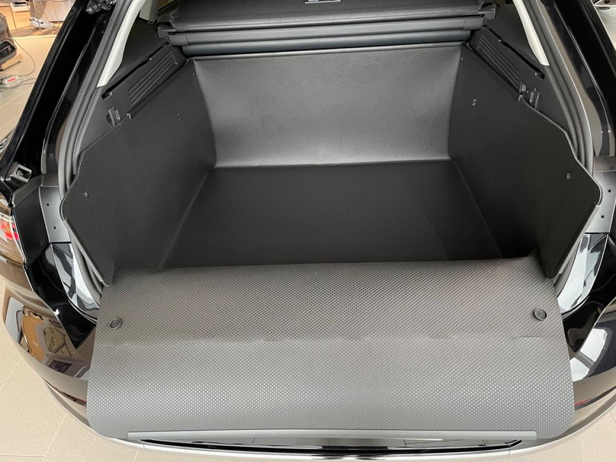 Perfekter Kofferraumschutz passend dem Ambiente von VW Arteon Shooting Brake