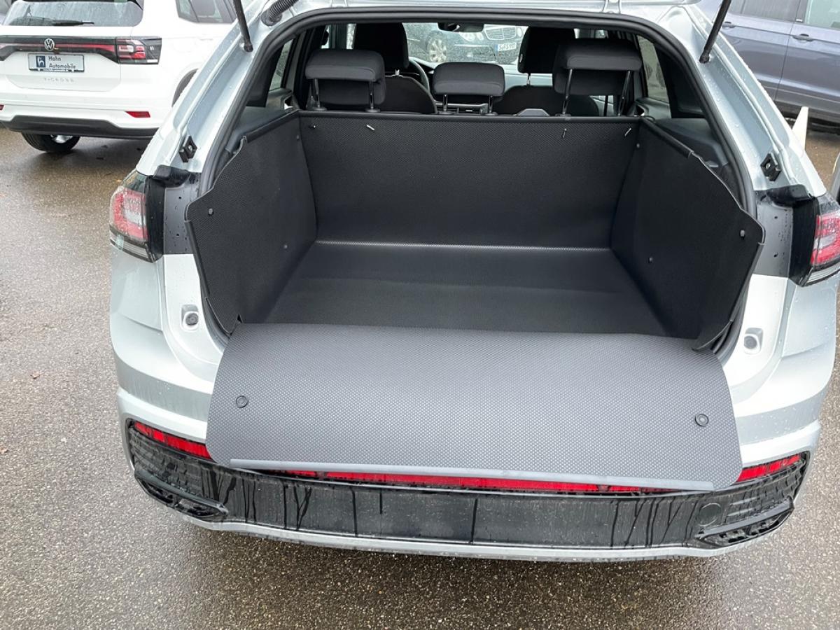 Profi Kofferraumschutz für VW Taigo nicht nur zum Hundetransport, sondern für alles, was im Alltag anfällt. Vollständiger Schutz der Ladekante und des Stossdämpfers.  Unvergleichlich!