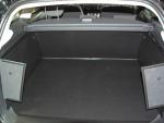 Kofferraumwanne für Ford Focus Turnier mit Original-Trenngitter und Abdeckung.